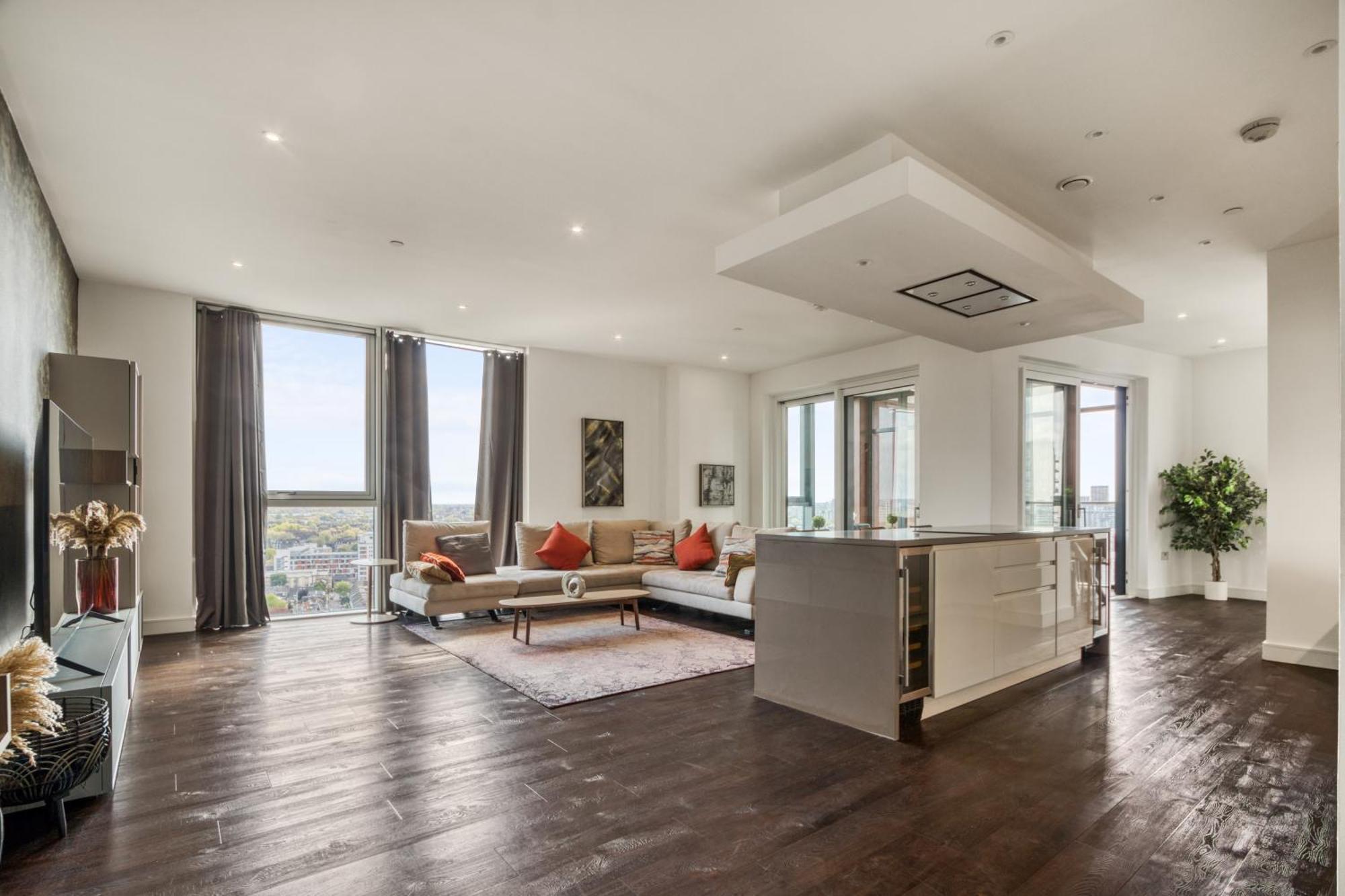 Stunning 360º View Luxurious Penthouse Daire Londra Dış mekan fotoğraf