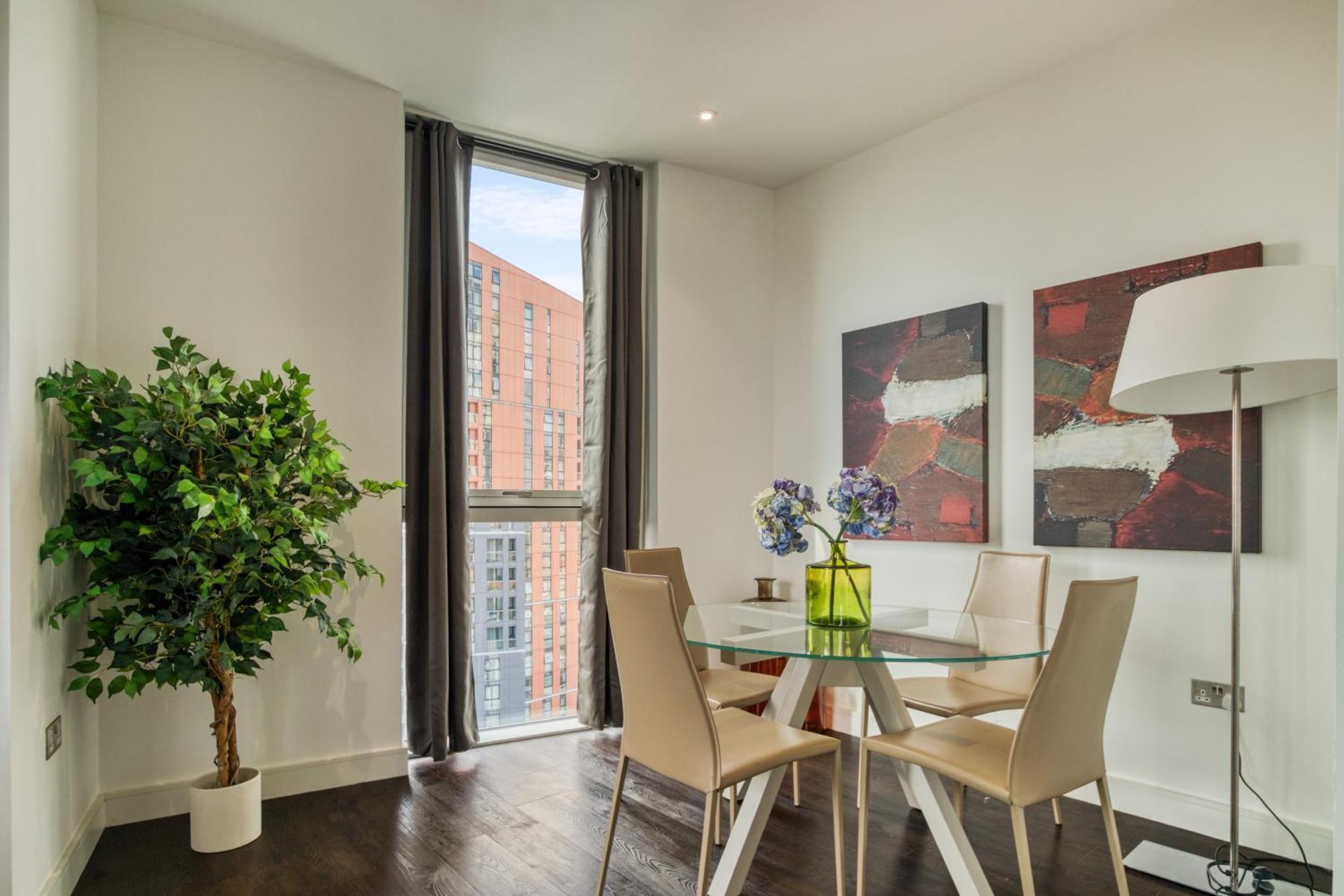 Stunning 360º View Luxurious Penthouse Daire Londra Dış mekan fotoğraf